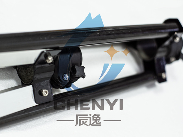 碳纤维三脚架